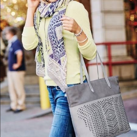 Hudson Tote Large- Grey Perf - Picture 4 of 5